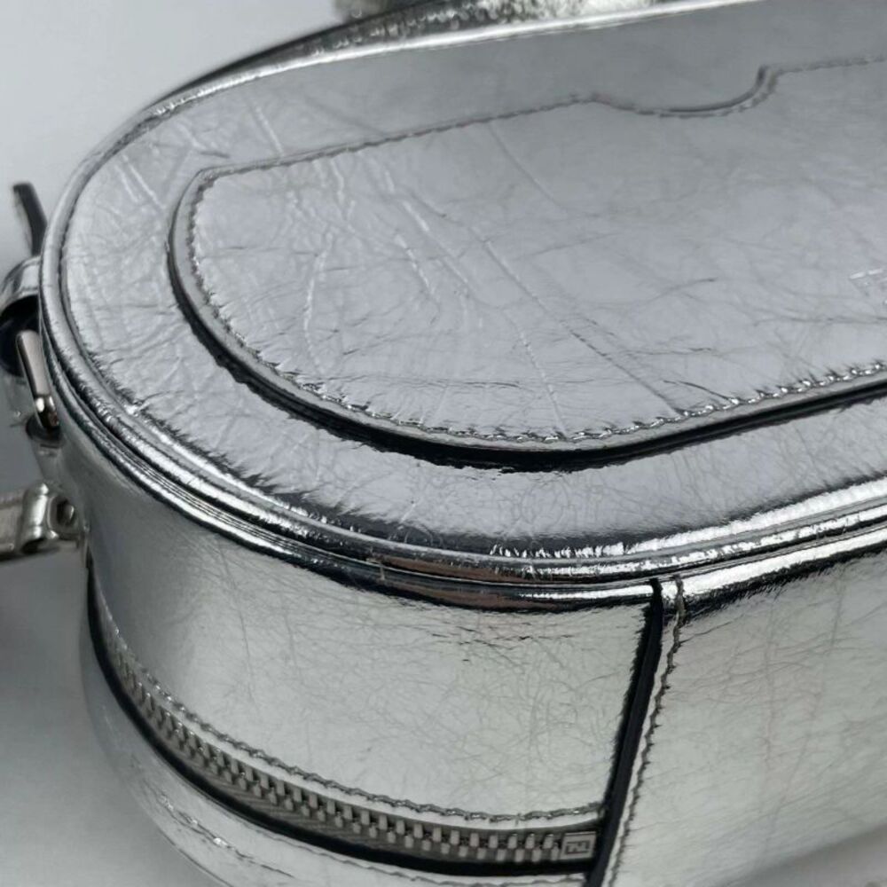 Fendi Women Pre-Loved Bag Very Good Condition - Picture 5 of 9